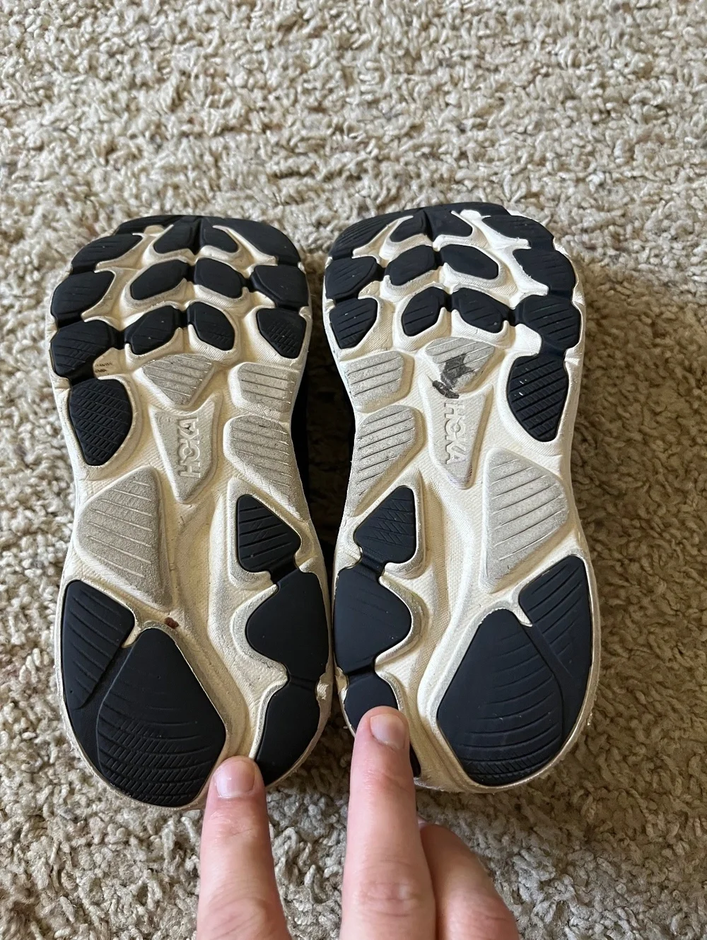 Hoka One One Clifton 8 Women's Running Shoes Size 5MD Black White